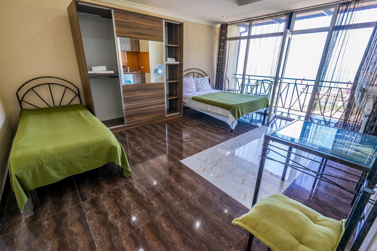 Aniva The Hotel Batumi Exterior foto
